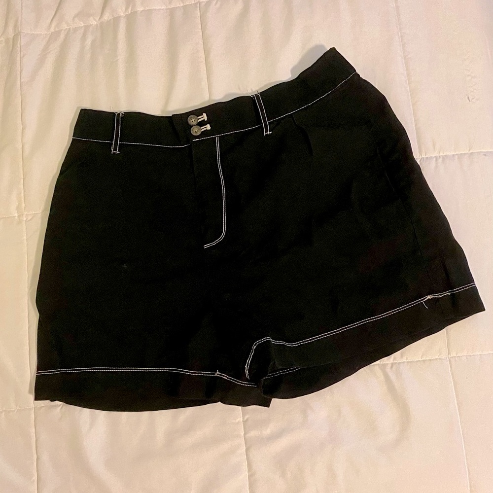 Who What Wear black shorts (size L)